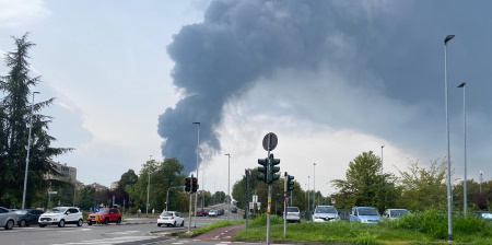 ARPA monitora l'incendio nell'azienda chimica di San Giuliano