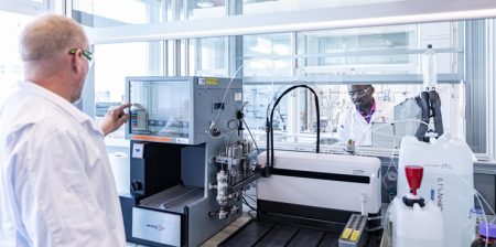 Novartis acquisisce RT con farabursen
